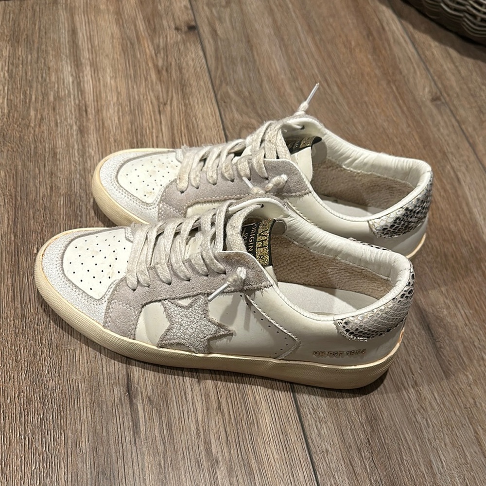 Vintage Havana White Sneakers with Star Detail